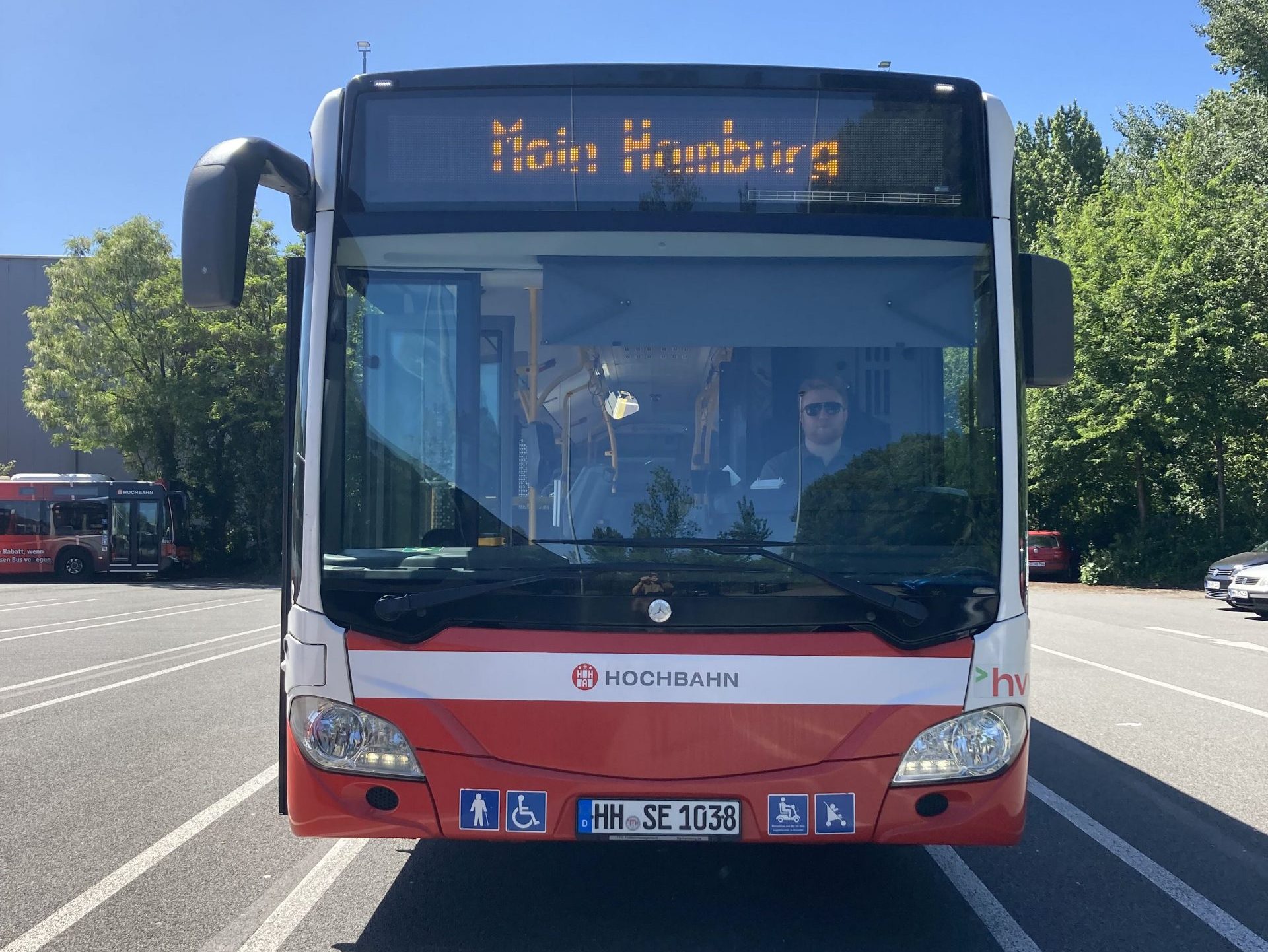 Das erste Budget für Ausbildung bei der Hamburger Hochbahn – und die zweite Ausbildung für Melvin